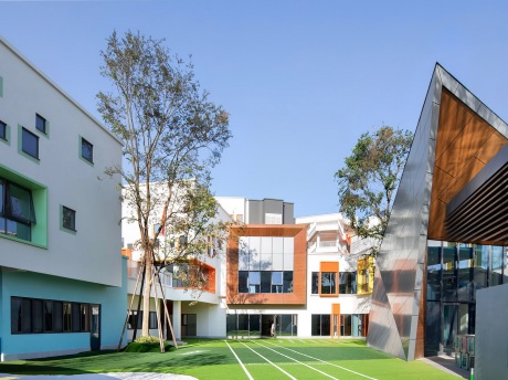 成都万华麓湖西区哈密尔顿学校SU模型